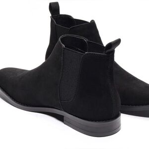 Chic Black Suede Chelsea Boots‎ – Classic Slip-On Ankle Boot Style.